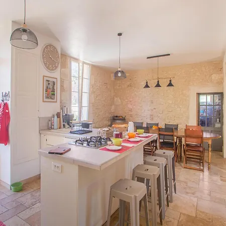 Holiday Home In Bergerac With Private Pool, Cleaning Included Бержерак