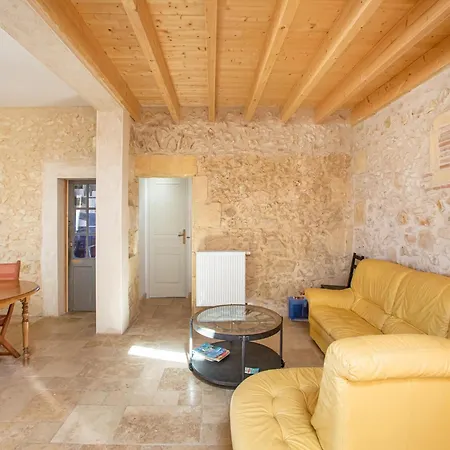 Дом отдыха Holiday Home In Bergerac With Private Pool, Cleaning Included