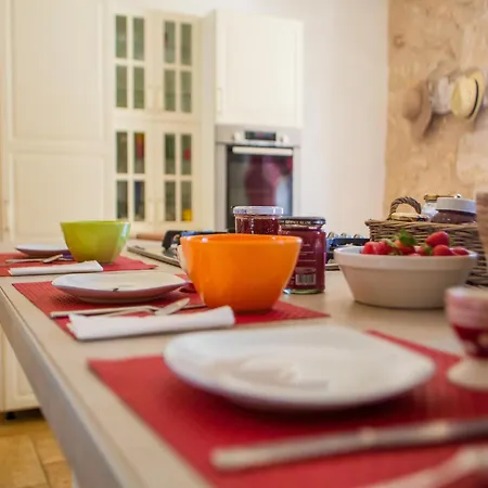 Дом отдыха Holiday Home In Bergerac With Private Pool, Cleaning Included Бержерак