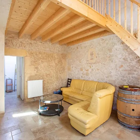 Spacious With Private Pool, Cleaning Included Holiday home Bergerac