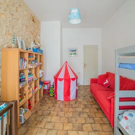 Holiday Home In Bergerac With Private Pool, Cleaning Included
