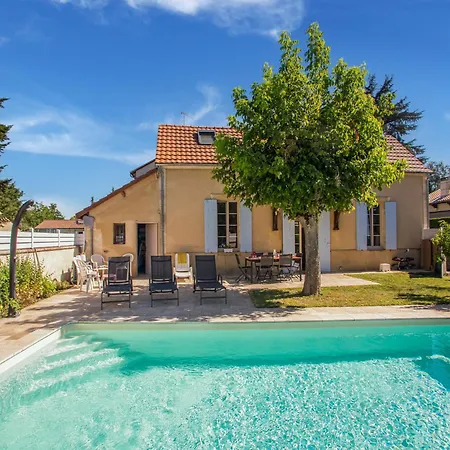 Holiday Home In Bergerac With Private Pool, Cleaning Included Prázdninový dům